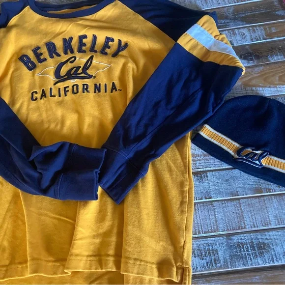 Knights Apparel Cal Berkeley Gold and Navy Collegiate Pullover - Picture 1 of 4